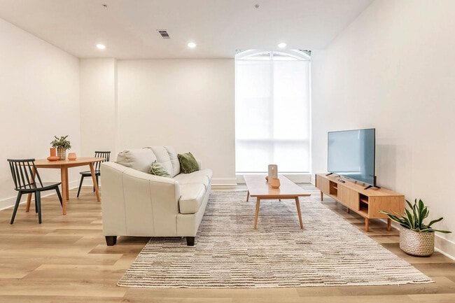 Building Photo - 1050 Annunciation St Unit SI ID1272346P