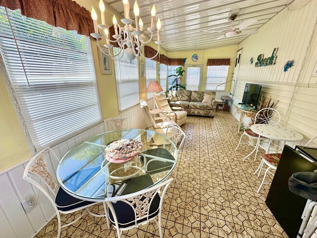 Building Photo - 2139 Nettles Blvd Unit SI ID1537489P