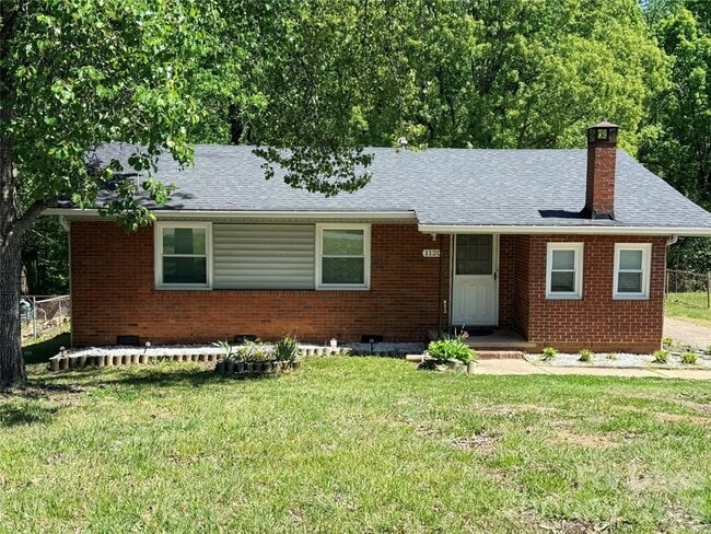 Building Photo - 1120 Claremont Rd