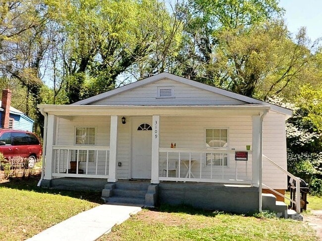Building Photo - 3109 Ridge Ave