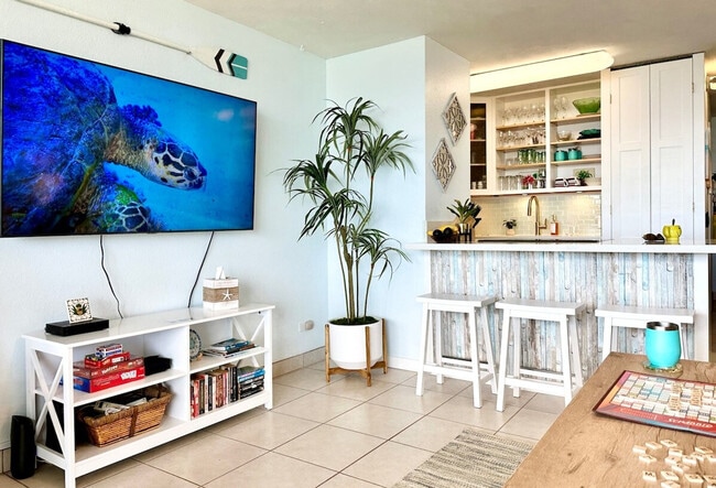 Building Photo - 190 Hauoli St Unit SI ID1036014P