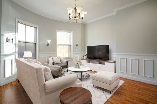 Building Photo - 617 Massachusetts Ave Unit 3