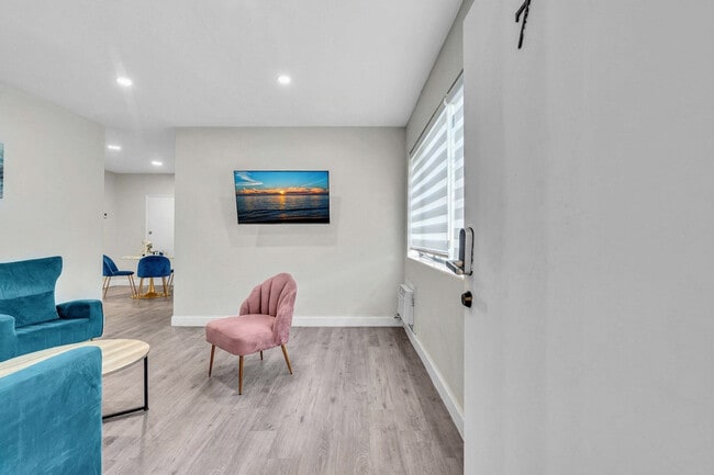 Building Photo - 10004 E Bay Harbor Dr Unit SI ID1527174P