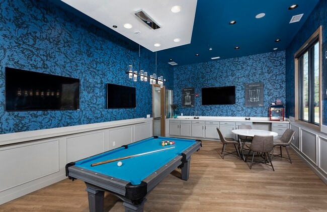 Game Hall - Winwood Apartments