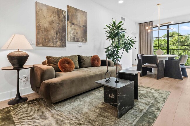 Photo - 346 Peters St SW Unit FL3-ID1058872P