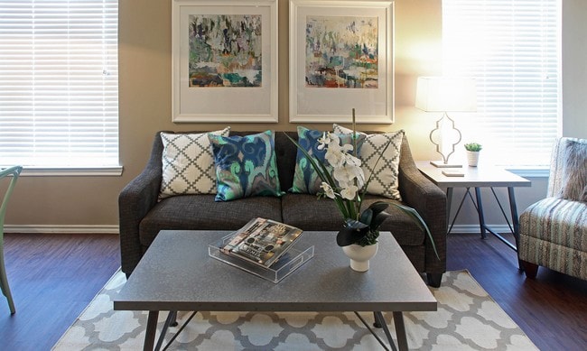 Photo - Madison Court Apartments