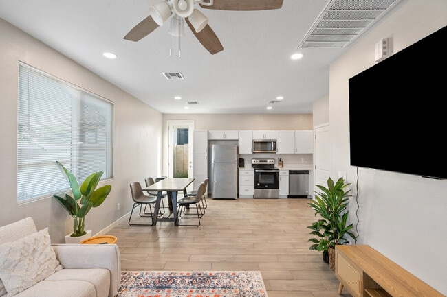 Photo - 6606 W Paradise Ln Unit ID1382992P