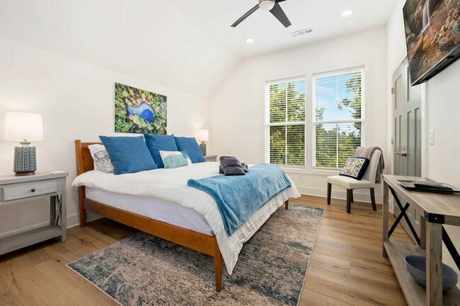 Photo - 376 S Hill Ave Unit ID1297814P