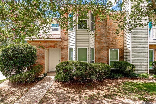 Building Photo - 9821 Siegen Ln