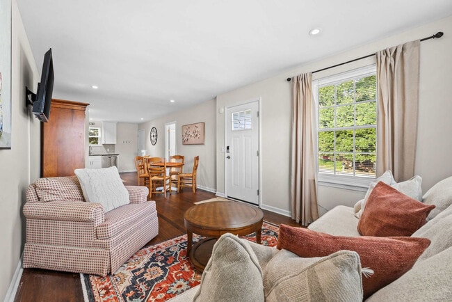 Building Photo - 633 Debbie Dr Unit SI ID1630013P