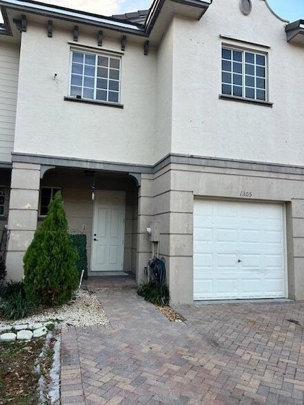 Photo - 1305 Lucaya Dr