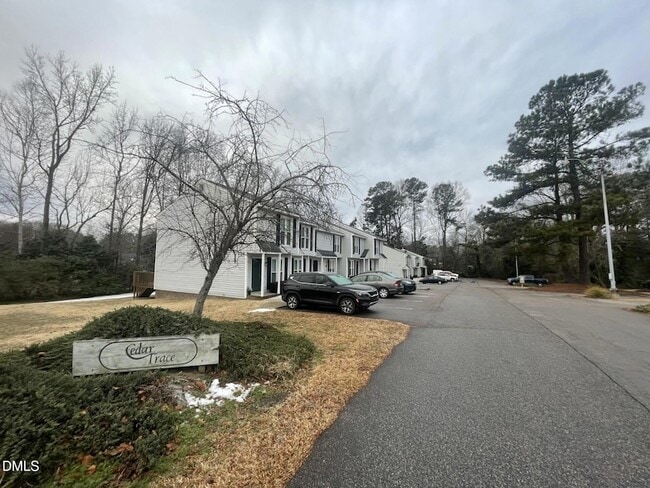 Photo - 210 S Hollybrook Rd