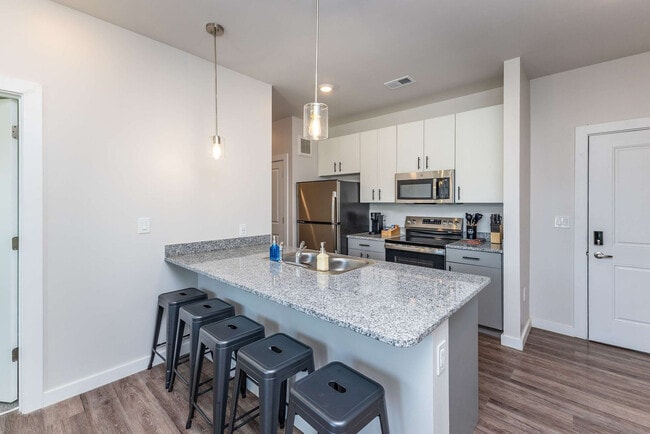 Photo - 2746 Central Pkwy Unit FL4-ID1261717P