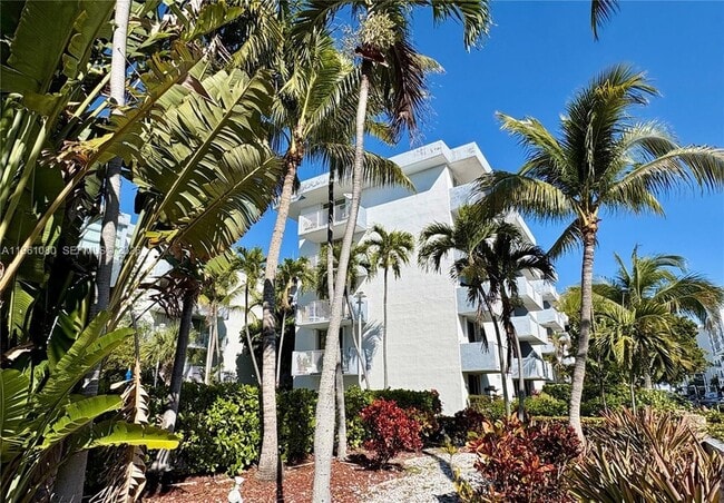 Photo - 1801 S Treasure Dr Unit 426