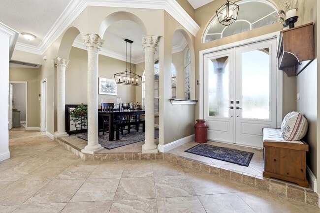 Photo - 1350 Pampas Way