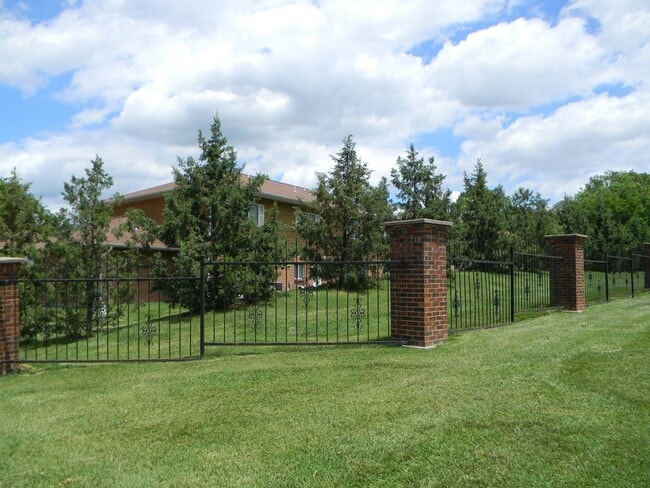 Photo - Lake Broadway Townhomes