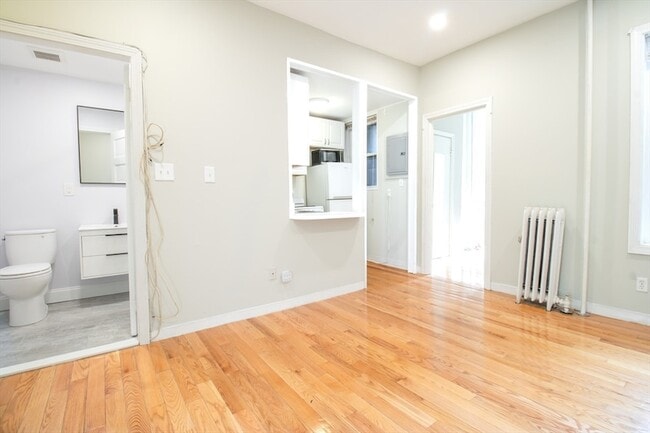 Photo - 36 Winchester St Unit 6