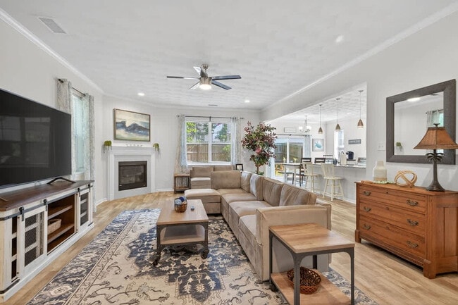 Building Photo - 1100 Virgilina Ave Unit ID1328009P