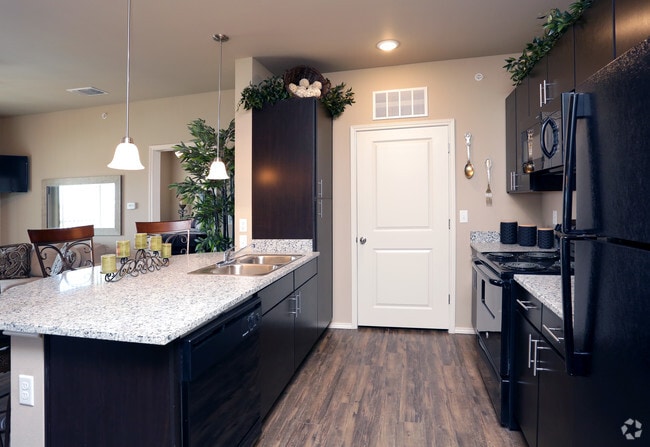 2BR,2BA-953sft - El Mirador Apartments at Elm Park