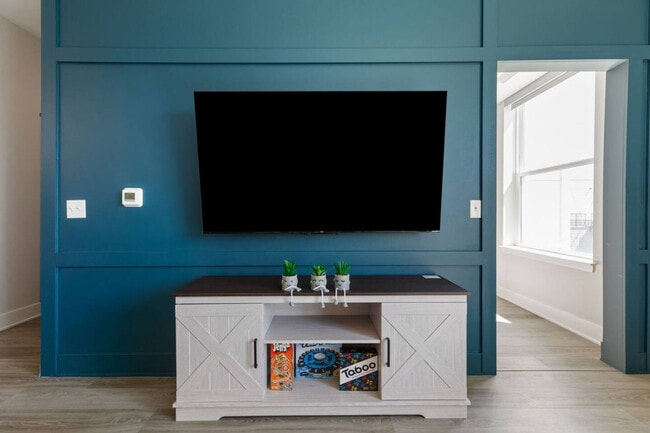 Photo - 28294 Ferry Rd Unit ID1366986P