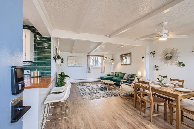 Building Photo - 1190 Oak Cir Unit SI ID1604799P