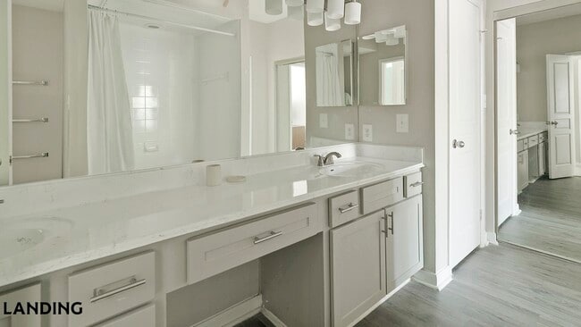 Photo - 2500 Woodland Park Dr Unit E210