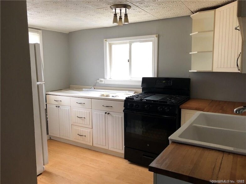 Photo - 144 Wetmore Ave