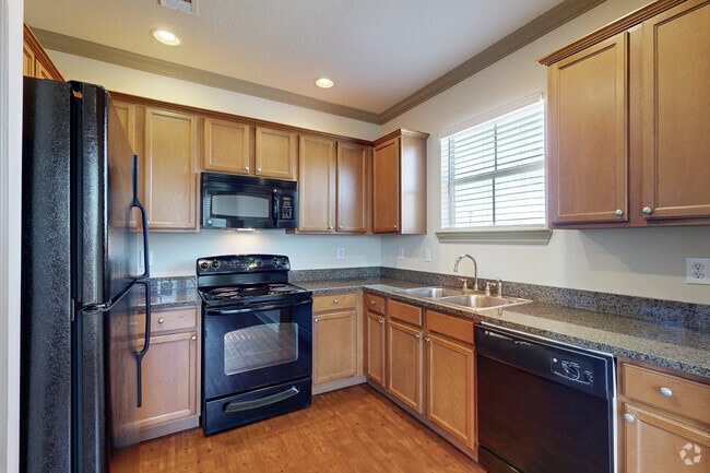 2BR, 2BA - 1,194SF - Kitchen - The Lakes At Turtle Creek Apartment Homes
