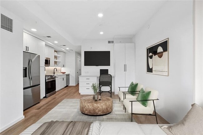 Photo - 1081 Juniper St NE