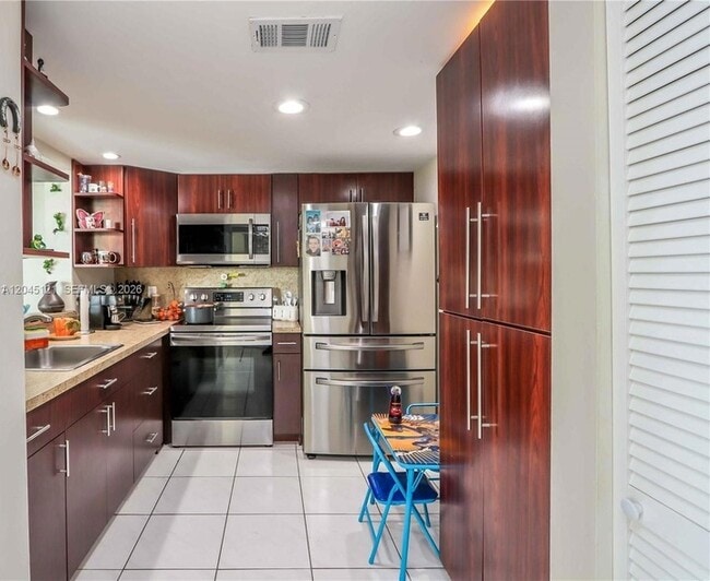 Photo - 2055 SW 122nd Ave Unit 306