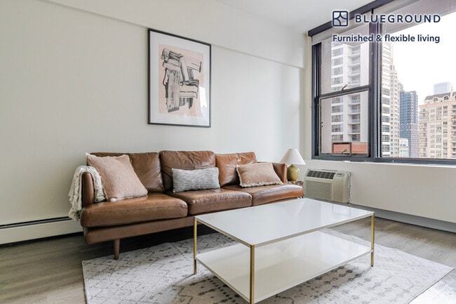 Building Photo - 21 E Chestnut St Unit FL18-ID1377