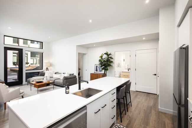 Photo - Boulder Commons