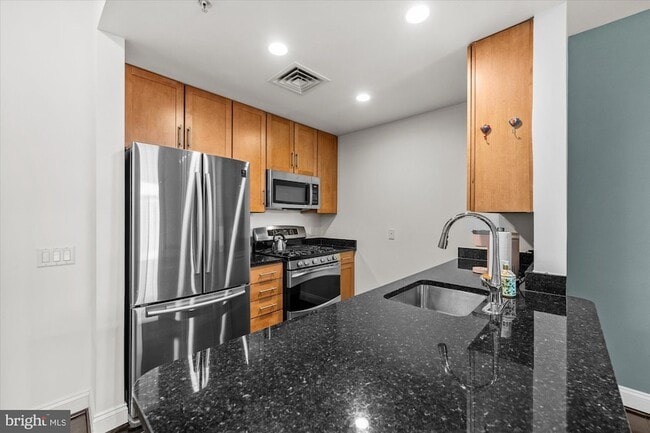 Photo - 1111 Oronoco St Unit 532