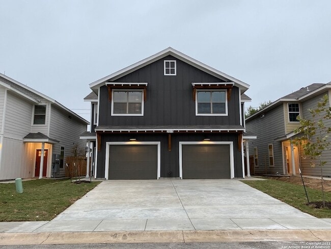 Building Photo - 2515 Lynwood Bnd