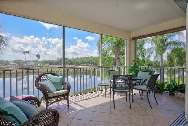 Building Photo - 3080 Meandering Way Unit 202