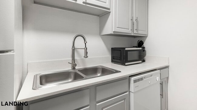 Photo - 1071 Clayton Ln Unit M0509