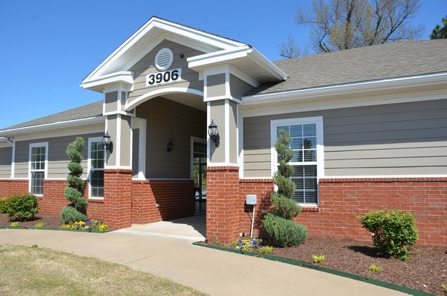 Building Photo - The Woods at Johnson Mill