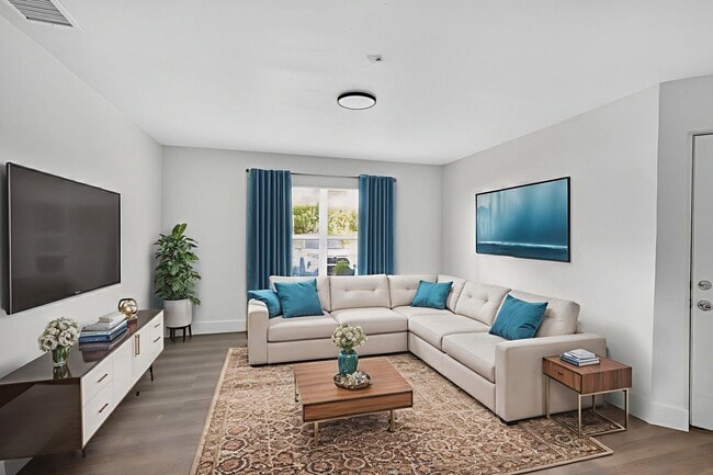 Photo - Cascades at Clear Lake Apartments