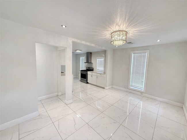 Photo - 4019 Brundrette St