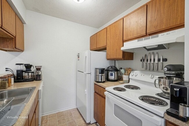Photo - Eastgate Woods Apartments
