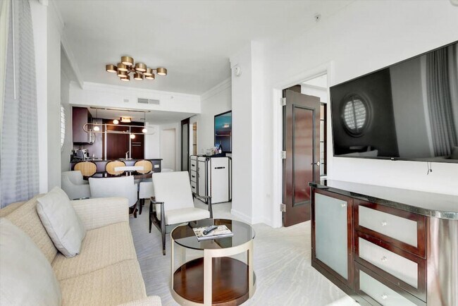 Photo - 4391 Collins Ave Unit ID1234547P