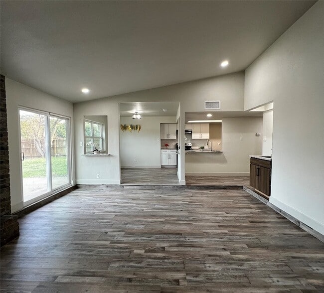 Photo - 2505 Clearwood Dr