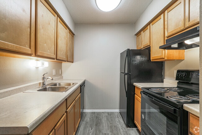 2 BR, 2 BA - Kitchen - Brandywine Crossing Apartments