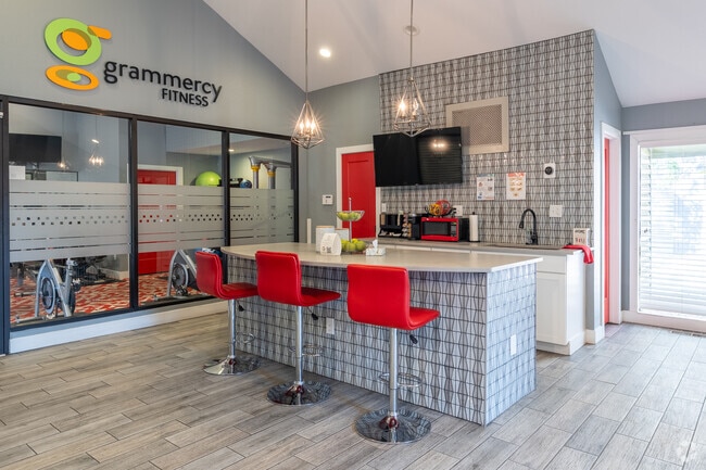 Interior Photo - Grammercy