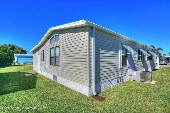 Photo - 561 Dolphin Cir