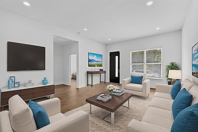 Photo - 3901 Le May Ave