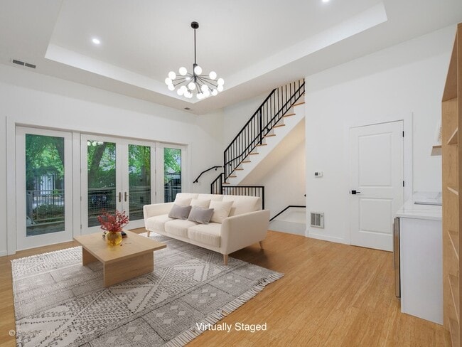 Photo - 842 N Wolcott Ave Unit 4