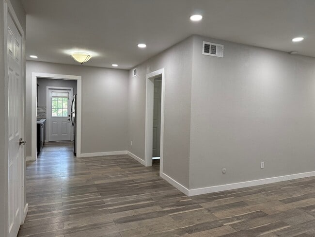 Photo - 8299 Kingsbrook Rd Unit 280