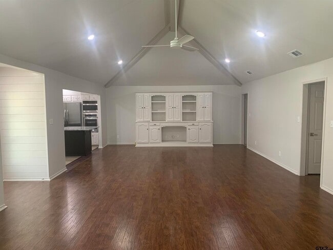Photo - 614 Woodland Hills Dr