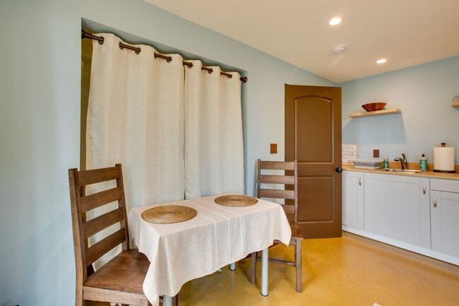 Photo - 630 Kingston Rd Unit ID1307502P